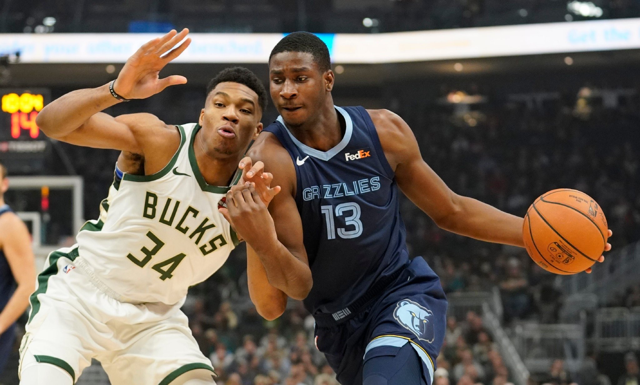 IM体育赛事直播入口-四川队横扫灰熊，字母哥惊艳四座