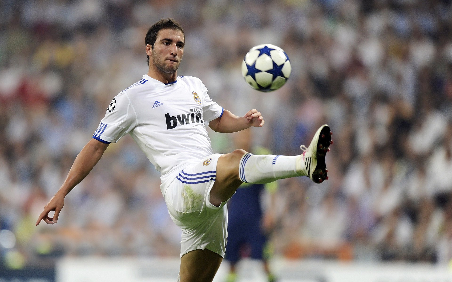 跨越时空的统治力，深圳队强行终结骑士神话，小贾伦欧冠决赛上演降维打击